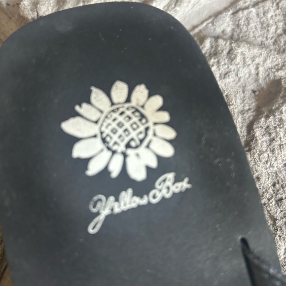 Yellow Box Wedge Thong Sandals – Size 8.5 – Sparkly Strap – Barely Worn - Picture 5 of 5